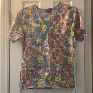 Women’s XS Rainbow Flower Scrub Top